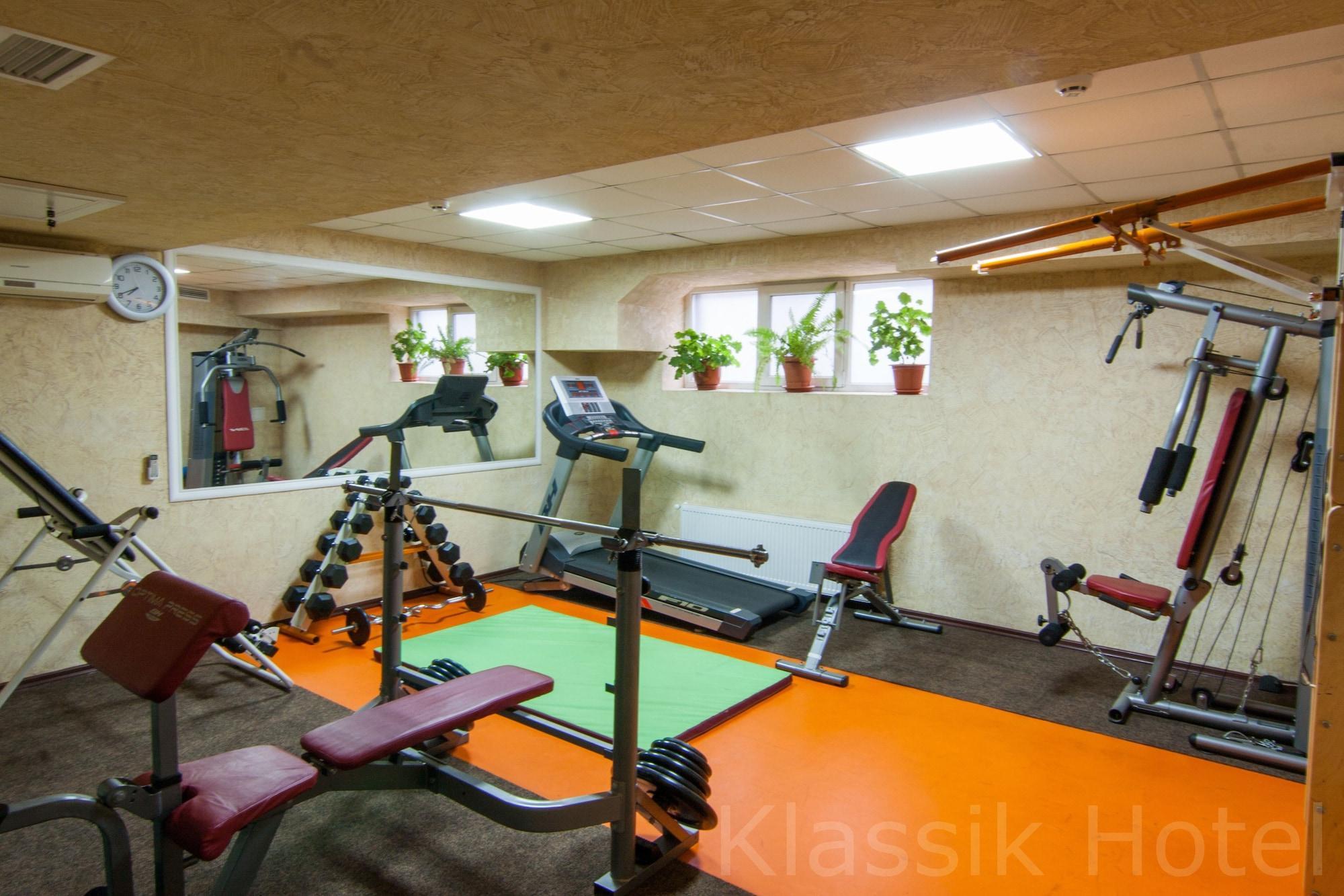 Klassik Hotel Chişinau Exteriör bild