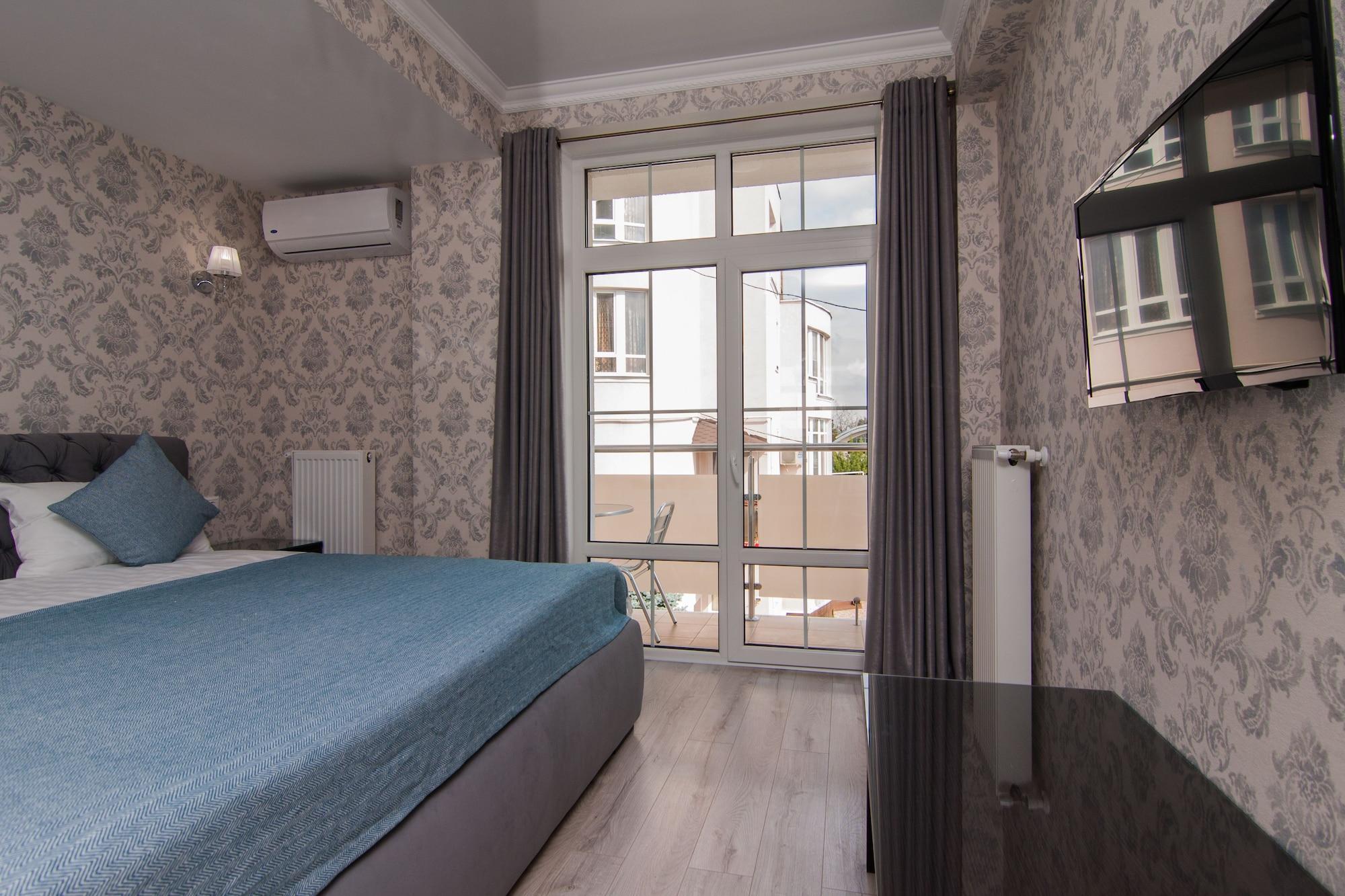 Klassik Hotel Chişinau Exteriör bild