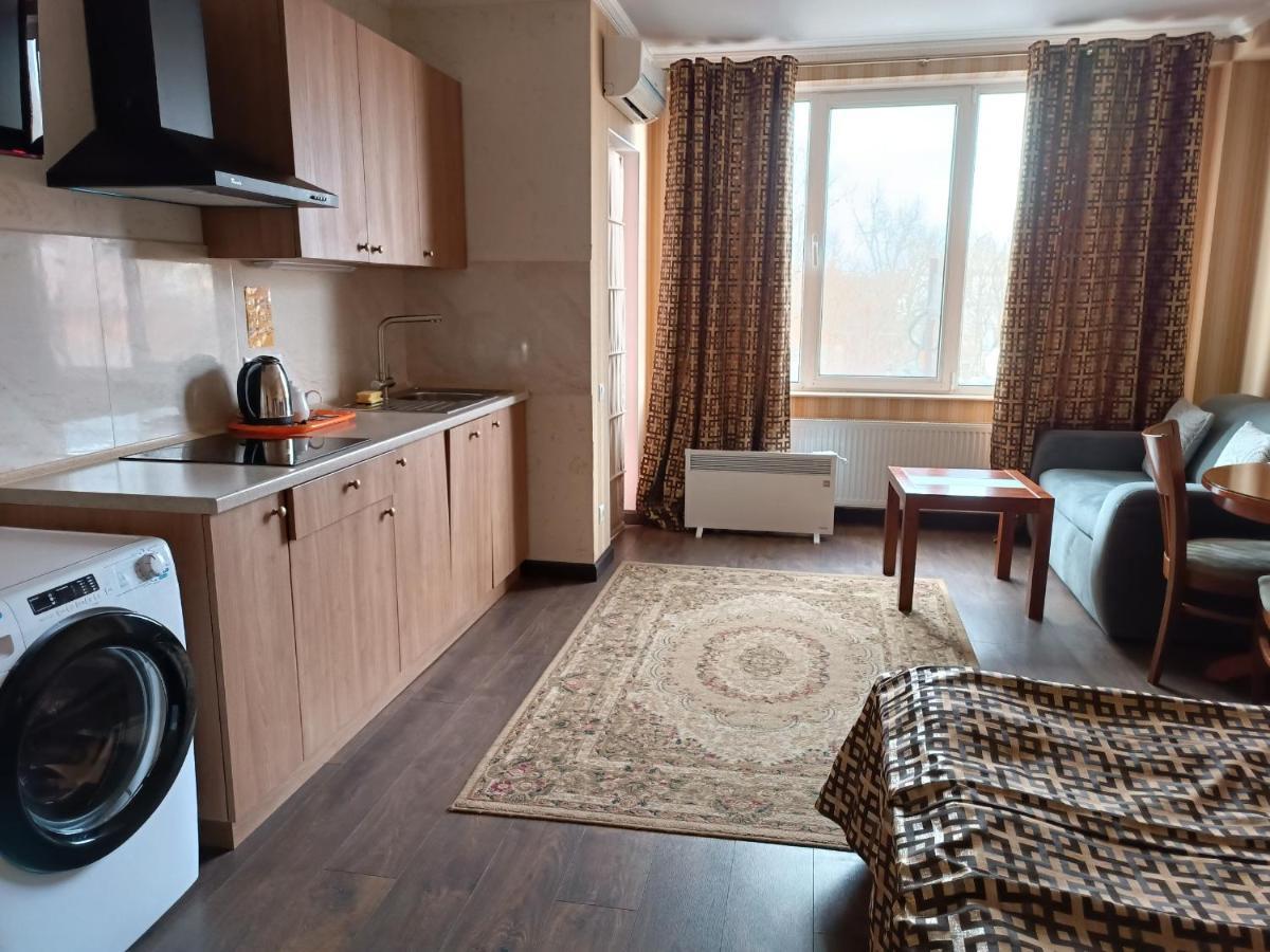 Klassik Hotel Chişinau Exteriör bild