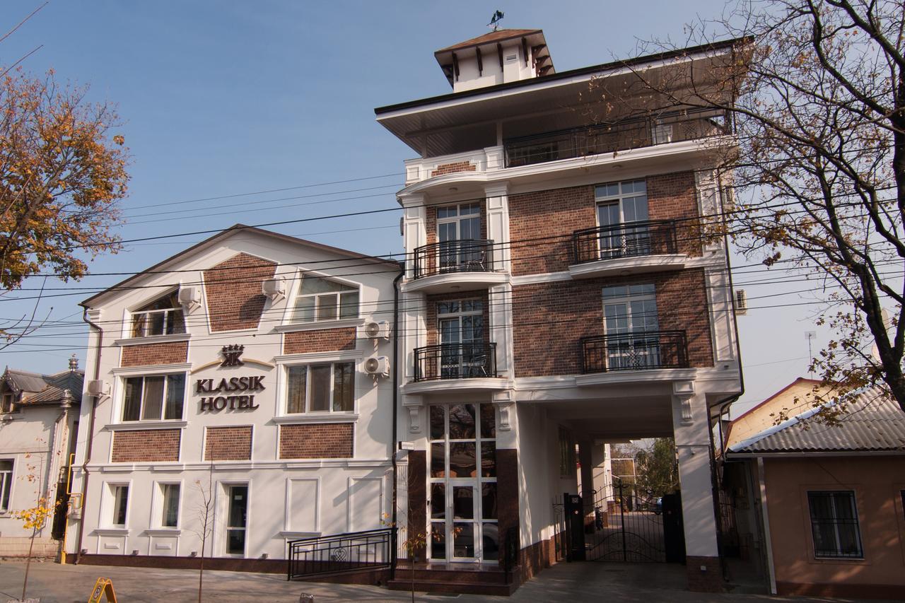 Klassik Hotel Chişinau Exteriör bild